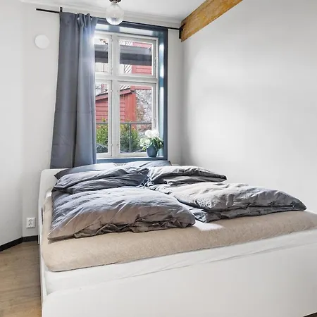Charming On A And Quiet Street Appartement